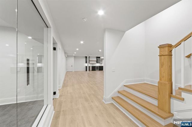 309 Green Ridge Road, Franklin Lakes, NJ 07417