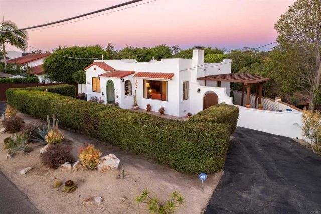 2658 Highland Drive, Carlsbad, CA 92008