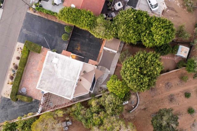 2658 Highland Drive, Carlsbad, CA 92008