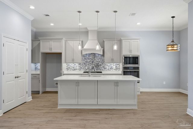 1163 Wensel Dr, Cantonment, FL 32533