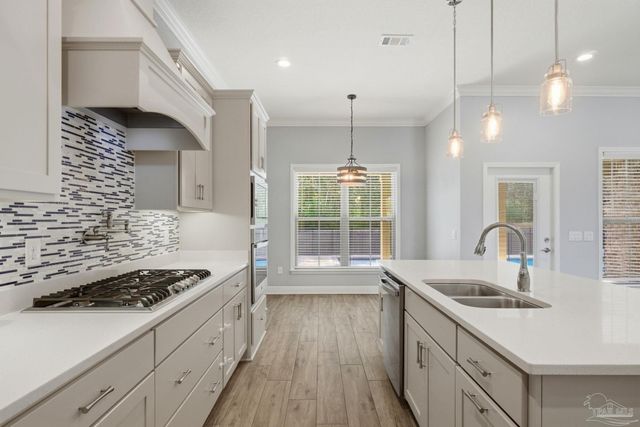 1163 Wensel Dr, Cantonment, FL 32533