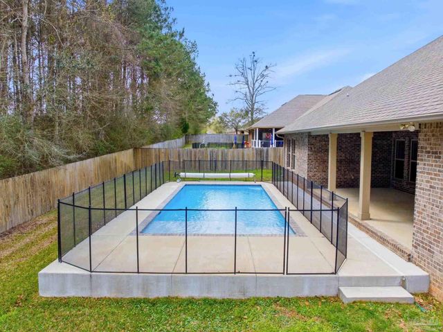 1163 Wensel Dr, Cantonment, FL 32533