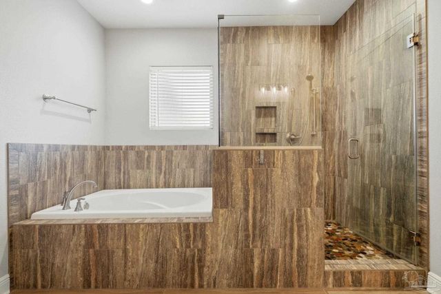 1163 Wensel Dr, Cantonment, FL 32533