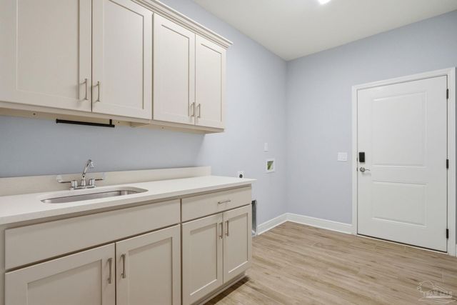 1163 Wensel Dr, Cantonment, FL 32533