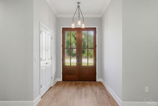 1163 Wensel Dr, Cantonment, FL 32533