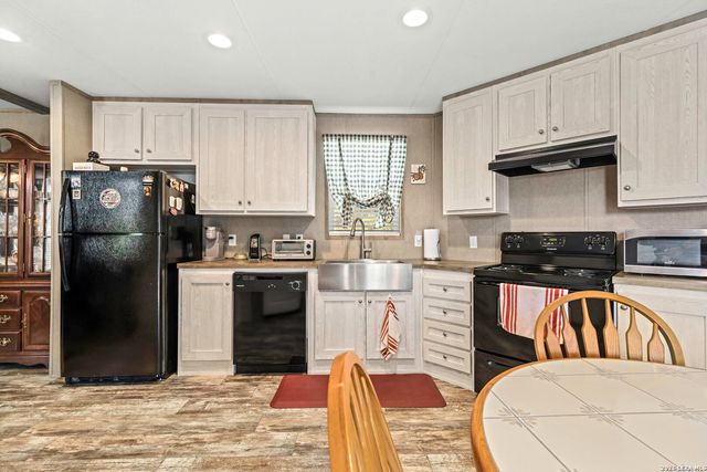9070 REBECCA CREEK RD, Spring Branch, TX 78070