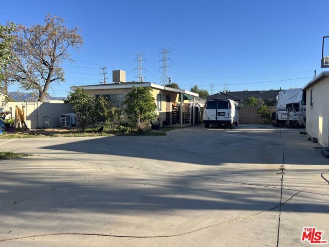 9278 Kewen Avenue, Sun Valley (los Angeles), CA 91352