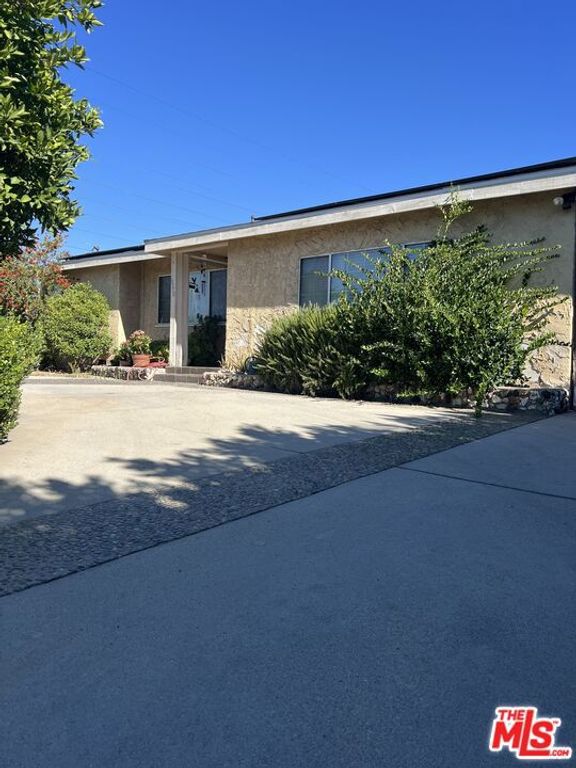 9278 Kewen Avenue, Sun Valley (los Angeles), CA 91352