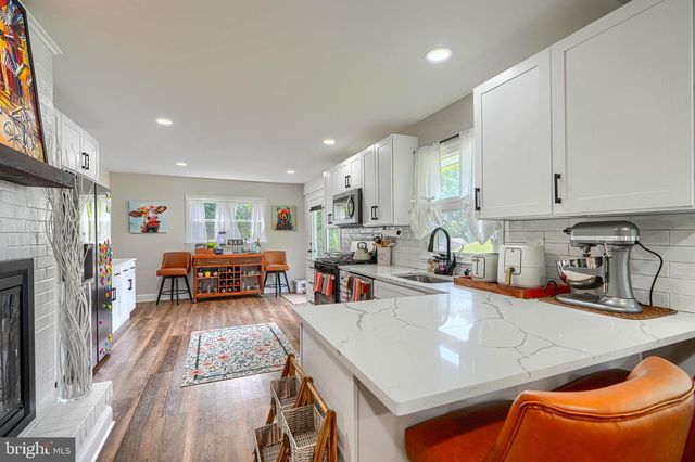 8808 LITTLEWOOD RD, Parkville, MD 21234