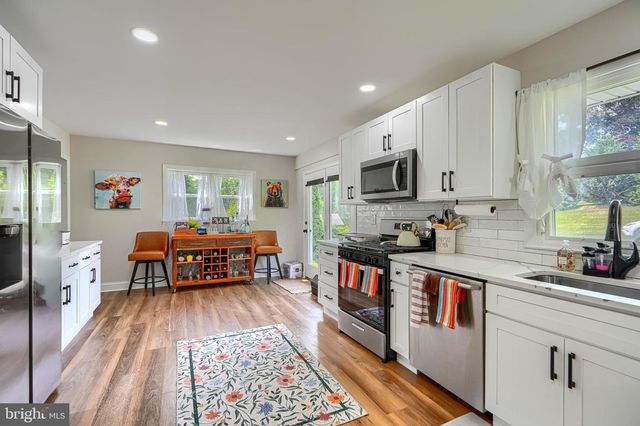 8808 LITTLEWOOD RD, Parkville, MD 21234