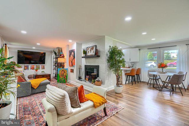 8808 LITTLEWOOD RD, Parkville, MD 21234