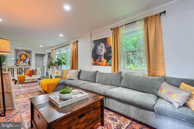8808 LITTLEWOOD RD, Parkville, MD 21234