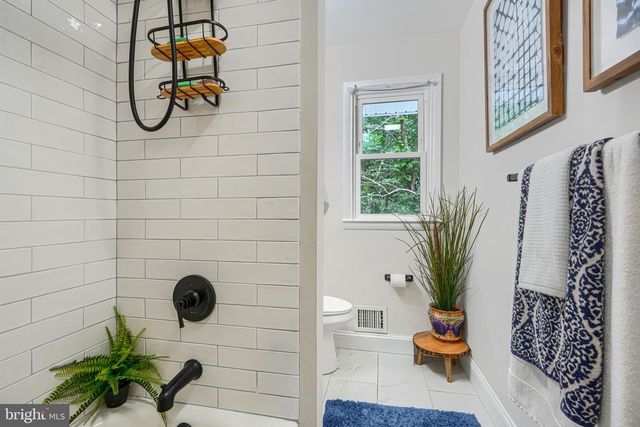 8808 LITTLEWOOD RD, Parkville, MD 21234