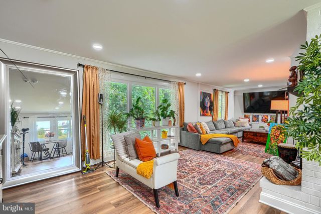 8808 LITTLEWOOD RD, Parkville, MD 21234