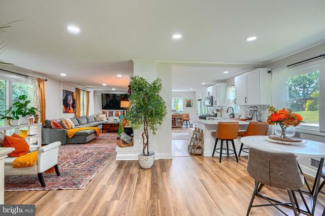 8808 LITTLEWOOD RD, Parkville, MD 21234
