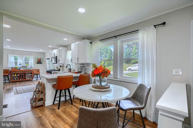 8808 LITTLEWOOD RD, Parkville, MD 21234