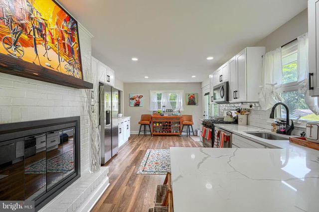 8808 LITTLEWOOD RD, Parkville, MD 21234