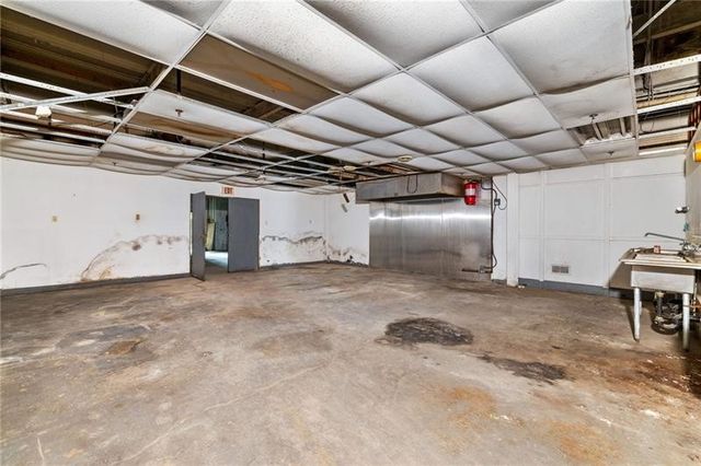 8033 Bennett Street, East Hills, PA 15221