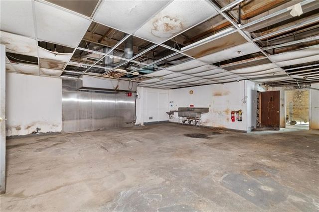 8033 Bennett Street, East Hills, PA 15221