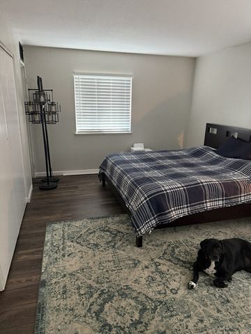 51 Village Brook Lane 16, Natick, MA 01760