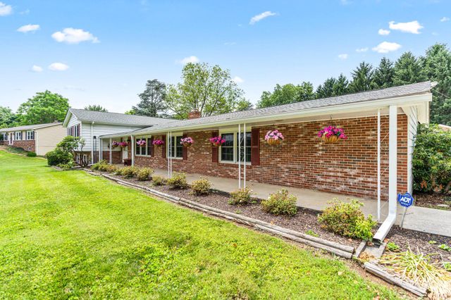 3318 LOWELL LN, Ijamsville, MD 21754