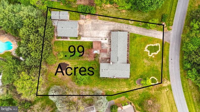 3318 LOWELL LN, Ijamsville, MD 21754
