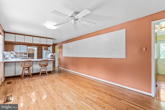 3318 LOWELL LN, Ijamsville, MD 21754