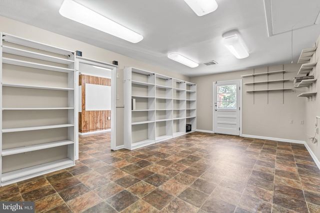 3318 LOWELL LN, Ijamsville, MD 21754