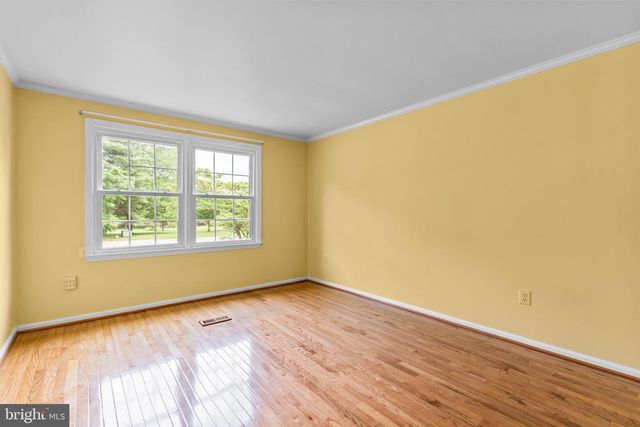 3318 LOWELL LN, Ijamsville, MD 21754