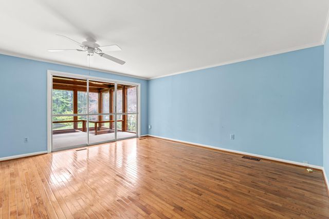 3318 LOWELL LN, Ijamsville, MD 21754