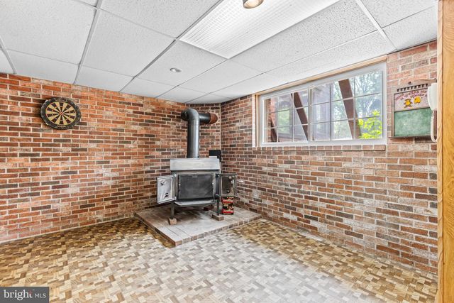 3318 LOWELL LN, Ijamsville, MD 21754