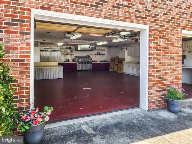 3318 LOWELL LN, Ijamsville, MD 21754