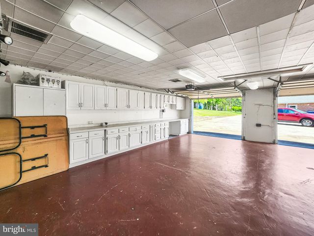 3318 LOWELL LN, Ijamsville, MD 21754