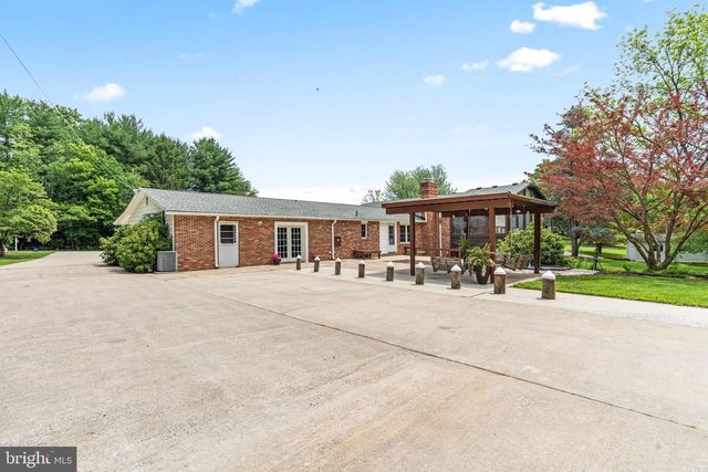 3318 LOWELL LN, Ijamsville, MD 21754