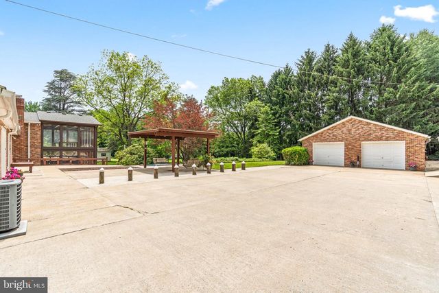 3318 LOWELL LN, Ijamsville, MD 21754