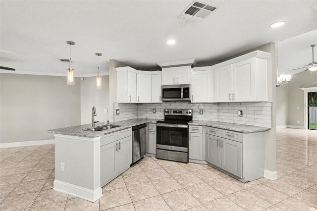 134 CORALWOOD CIRCLE, Kissimmee, FL 34743