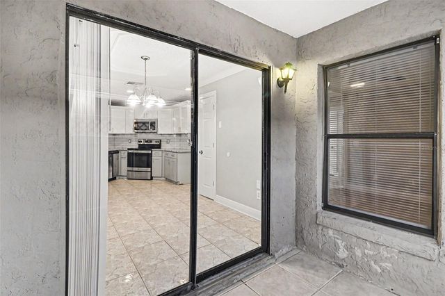 134 CORALWOOD CIRCLE, Kissimmee, FL 34743