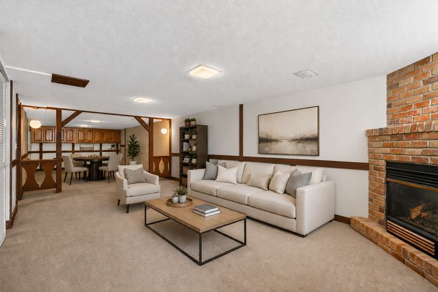 194 69th Avenue NE, Fridley, MN 55432