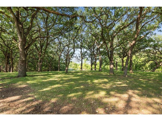 194 69th Avenue NE, Fridley, MN 55432