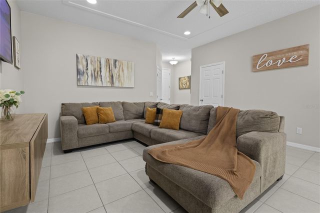 6989 TUSSILAGO WAY, Orlando, FL 32822