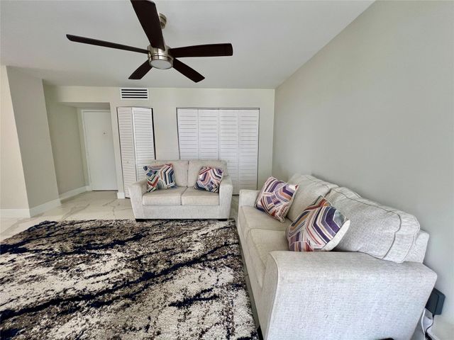 16919 N Bay Rd 911, Sunny Isles Beach, FL 33160