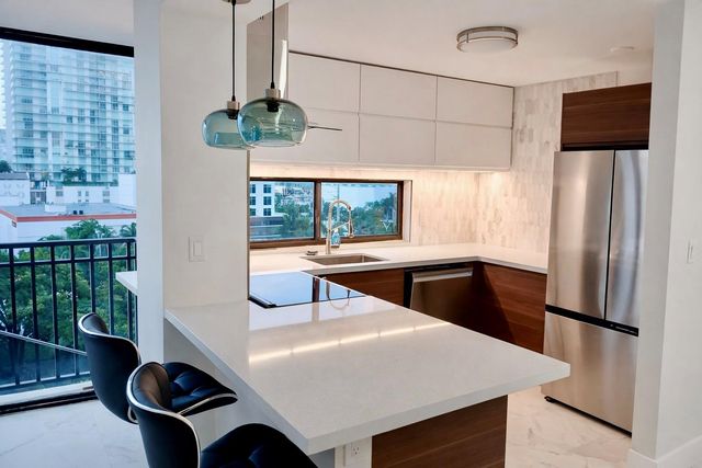 16919 N Bay Rd 911, Sunny Isles Beach, FL 33160