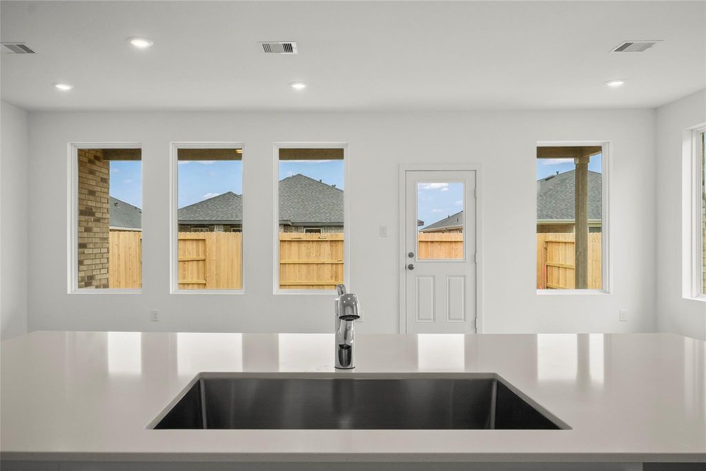 Image 3 of property listing at 3025 Waterwood Pass Drive, Katy, TX 77493