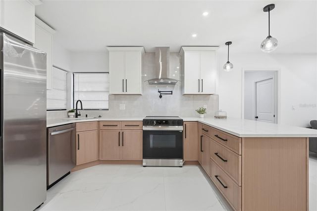 4505 WHITWORTH LANE, Tampa, FL 33624