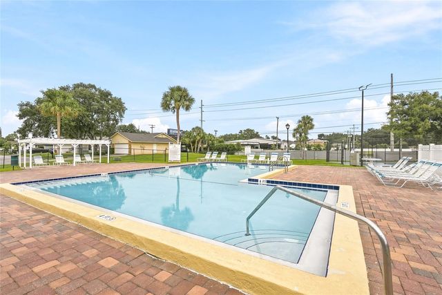 4505 WHITWORTH LANE, Tampa, FL 33624