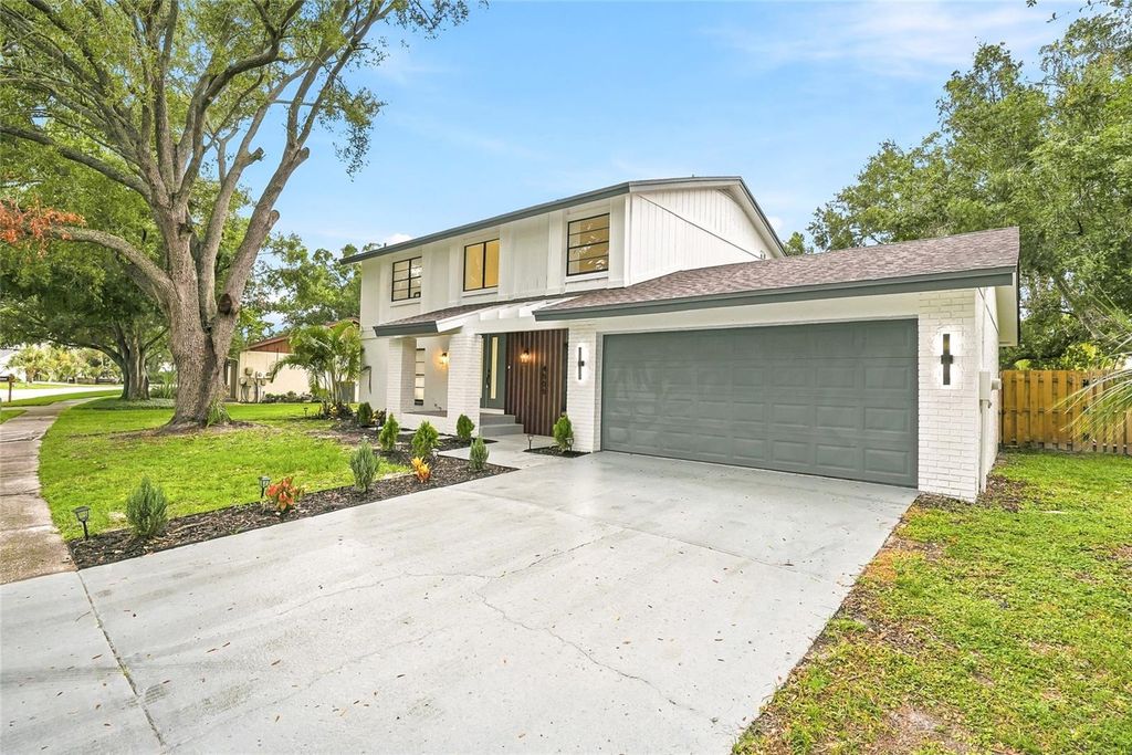 Image 2 of property listing at 4505 WHITWORTH LANE, Tampa, FL 33624