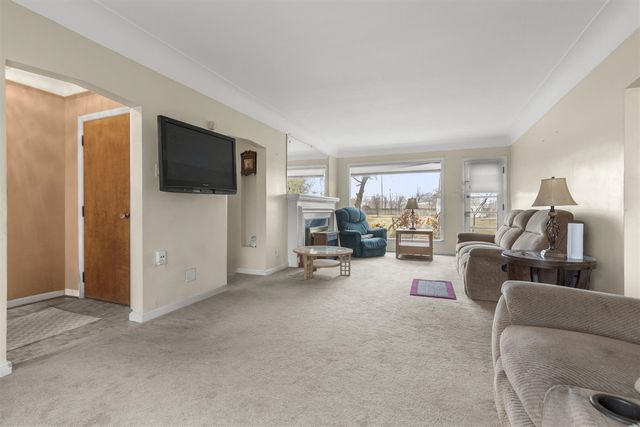 26204 Doxtator Street, Dearborn Heights, MI 48127