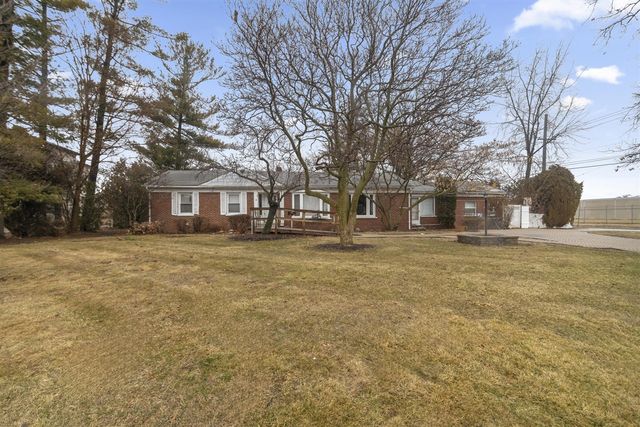 26204 Doxtator Street, Dearborn Heights, MI 48127