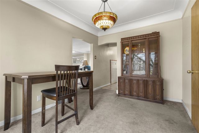 26204 Doxtator Street, Dearborn Heights, MI 48127