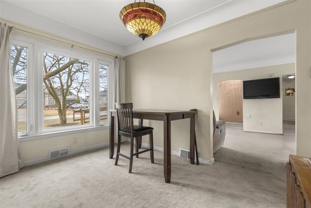 26204 Doxtator Street, Dearborn Heights, MI 48127